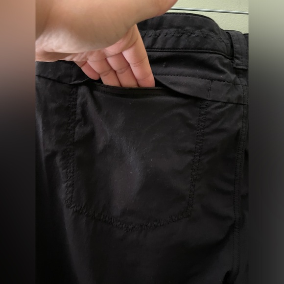 Womens Eddie Bauer Black Outdoor Travel Black Capri Pants Size 12P - Picture 3 of 5